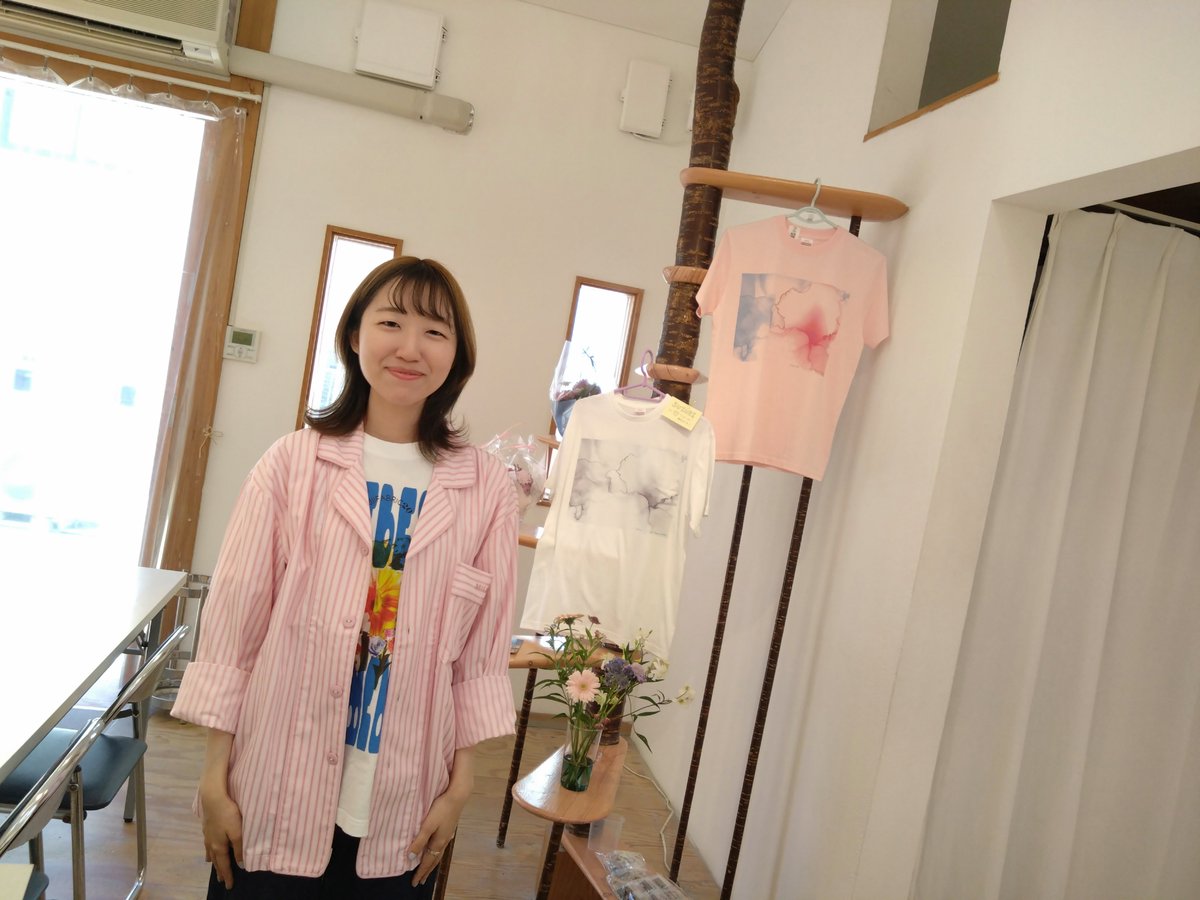 hamasaki_3104's tweet photo. Thenon works【Color me 〝 ︎︎ ︎︎〟】、ぱるちゃんの初個展ということで覗いてきた
形あるものを生み出せるってそれだけですごいよねぇ
技術と時間と気合いという魔法でできた衣装たちは6月1日まで大阪・中崎町はイロリムラにて見れますよ〜！ https://t.co/3GC6TXELq2