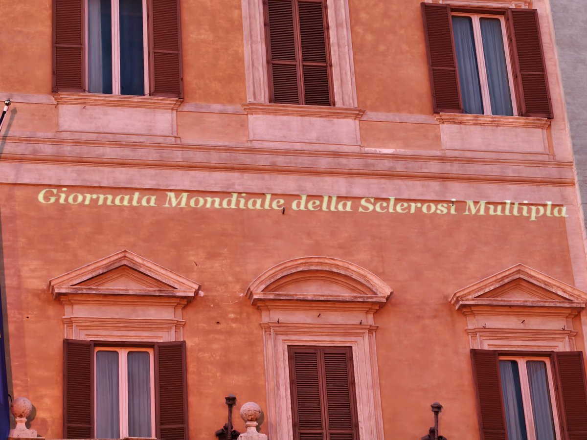 AGRAPRESS's tweet photo. Giornata mondiale sclerosi multipla. Questa sera Montecitorio si illumina di rosso
@Montecitorio https://t.co/I4mhJnKmkw