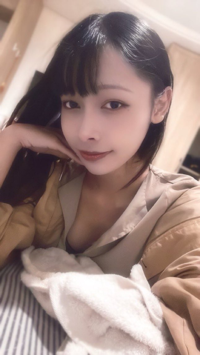 wang950123's tweet photo. 真的要約要密我好嗎
都這麼喜歡問 所以我才懶得看推 👎 https://t.co/9hGeQDsCMK