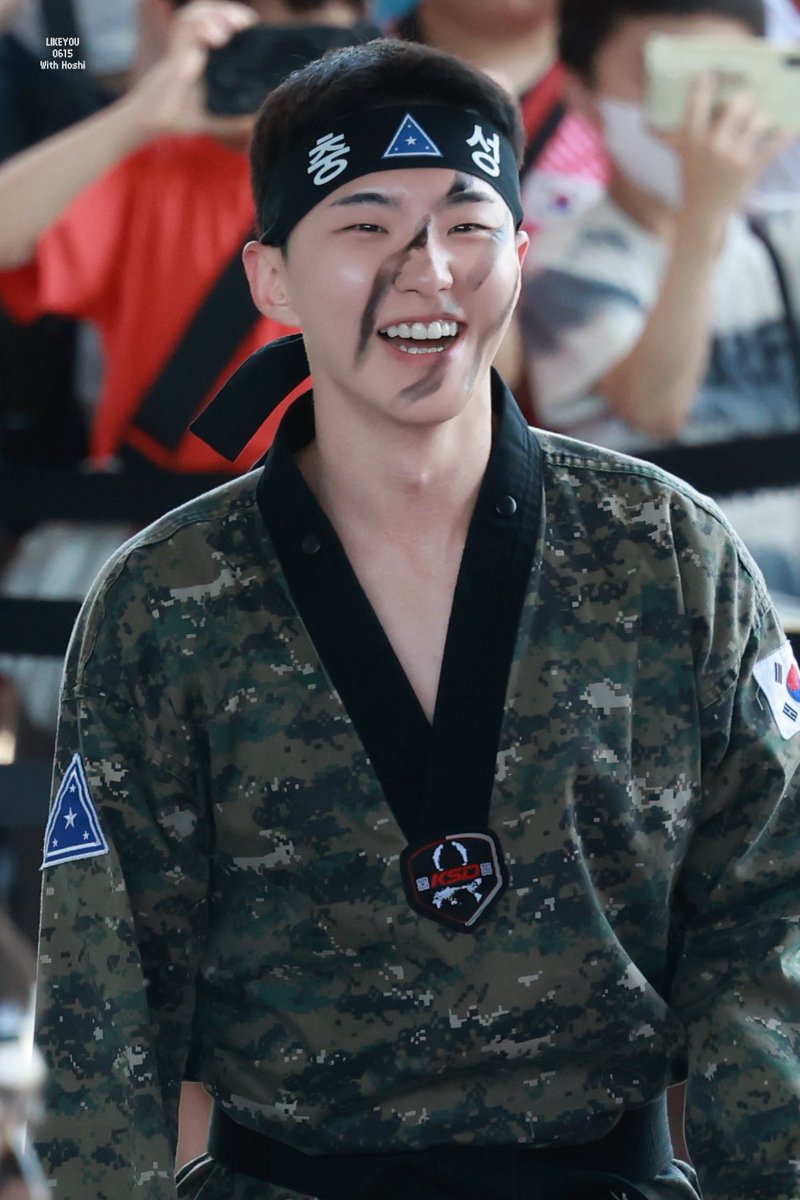 likeyou0615's tweet photo. 260530 국립의 품격🥋

오늘도 귀엽다

#호시 #권순영 #세븐틴 #Hoshi #Seventeen #ホシ https://t.co/QEtL1Qz0MI