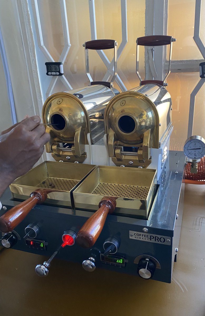 BelindaABATONI's tweet photo. I do enjoy the roasting process #RoastingCoffee #RoastedCoffee #CoffeeBeans #BeanToCup #CoffeeLovers https://t.co/hCSPrQcz8d