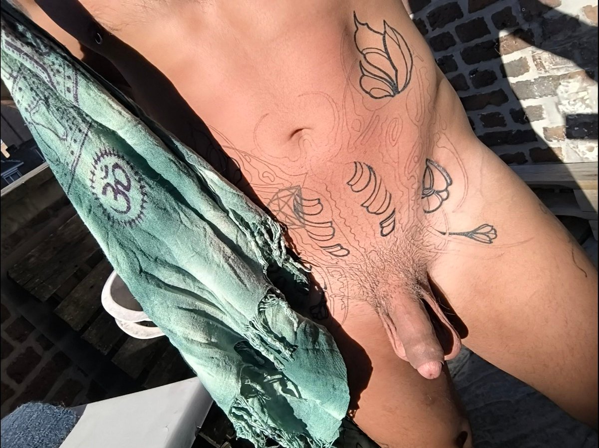 HEATGREEN8's tweet photo. 🌅
#morning #tattoo #bodymen #gaybelgium https://t.co/980WqLfvSY