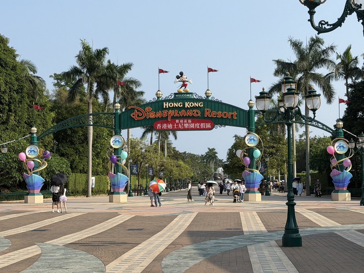 MTSD15869741's tweet photo. キター！！

遊びます！

#HKDL #香港ディズニー #Disney #ディズニー https://t.co/hl9ovUD6bX