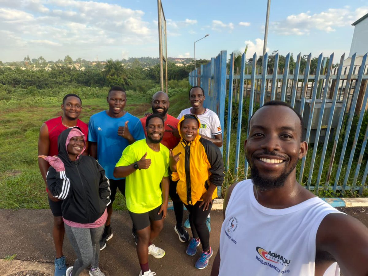 mutungomadbus's tweet photo. Running is hard… but somehow it’s still how we keep the smile alive. 🏃♂️😄 #SaturdayRun #WeekendMiles https://t.co/eDjYYs5kpU