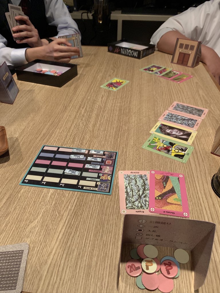 GAMESALOON's tweet photo. ゲームサルーン、OPENしました🎮
18時半〜朝5時まで営業中！
駄菓子食べ放題もあります！

飲み放題2h 3500円〜
単品は1h 1300円(1d付き)～

毎週木曜はダーツ投げ放題無料day‼️

ボードゲーム、カラオケ、ダーツ、その他にもたくさんゲーム揃ってます🎯

#ゲームバー #名古屋 #ボードゲーム #ダーツ https://t.co/BUrq1GqfTo