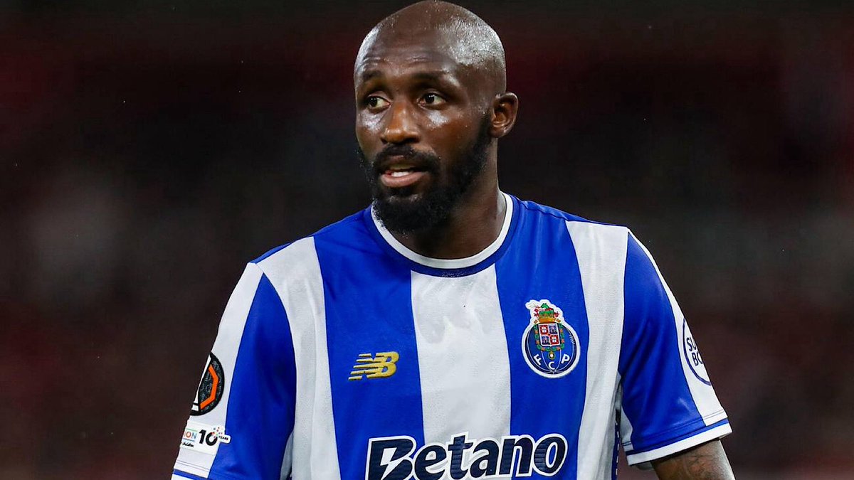 PortoReport's tweet photo. FC Porto have not closed the door on a permanent move for Seko Fofana. The 31-year-old is open to lowering his salary to facilitate a return, but a deal remains difficult.

[@ojogo] https://t.co/SchwPaFKOh