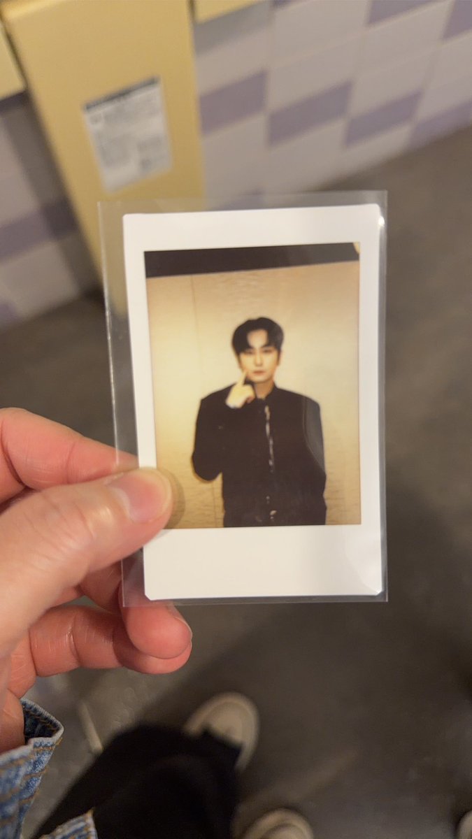 princho0916's tweet photo. Five O Oneリリイベの記録。
韓国のヨントンサイン会に参加。無事お名前考えて頂けたし、かわいい天使アートの絵も。左はマティックでいいですか？
チェキは横浜の会場販売で当選。ヨンセンさんでした〜なぜ無表情なのか(笑)
サイン、チェキありがとうございました。 https://t.co/HVrmb8vfsc