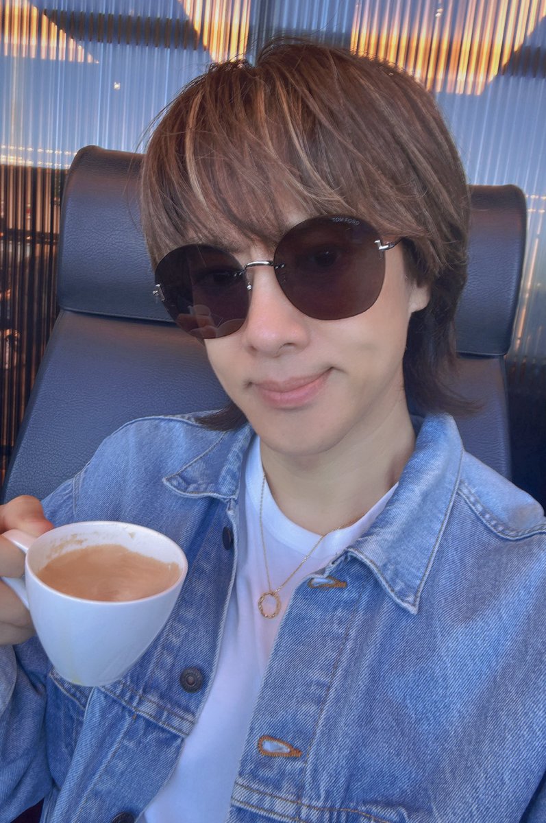 TAKAMI_HIROYUKI's tweet photo. 笑顔の違い。
 #カフェオレ #青汁 #IZA札幌 https://t.co/u665zJUWNP