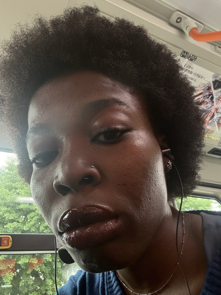 Desreeeeeeeeeee's tweet photo. https://t.co/sdrq1Tjl3B