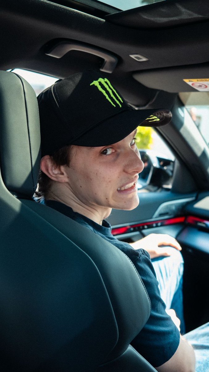 laurogeitabat's tweet photo. passenger princess oscar got a hot lap around the isle of man track.. safe to say he was impressed! https://t.co/FegNV56mq0