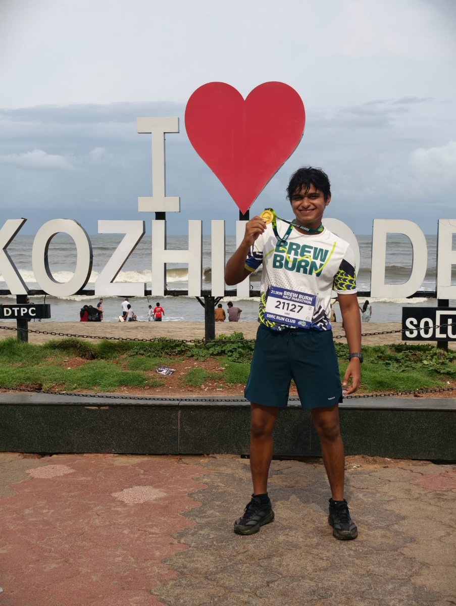 avulose's tweet photo. 24th May, 2026
Week 7, Day 7

On my first official race day, the wind was breezing, cold, and early morning showers; it was about time. 

‘half’ proud of myself, you know why. https://t.co/lNjIic6OOP