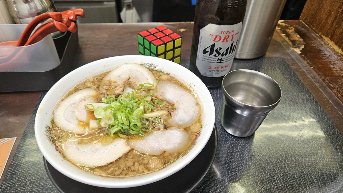 adidome's tweet photo. 昼飯抜いたから、という便利な言い訳で尾道ラーメン（チャーシュー麺）。

幸せです。

●死ぬまでにやる100リストNo.328「毎年20食、旅先でご当地料理を食べる」2026年14食目、広島（福山）、尾道ラーメン一丁

https://t.co/XUp3824MxZ https://t.co/6h2HdV6zZb
