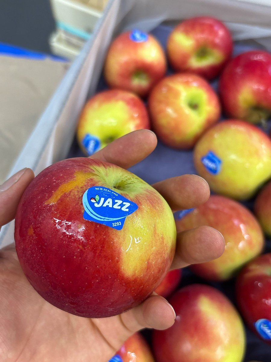 NZよりJAZZりんごがきます！ ニュージーランドは日本と季節が逆転して