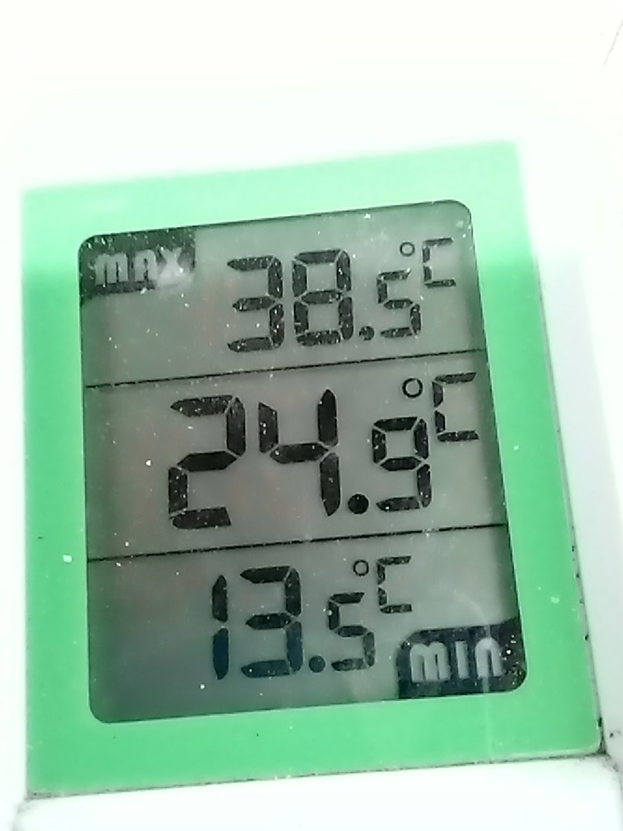 hidehide2457's tweet photo. 最高最低温度🍀🌤️
平年値26~31日26.3℃15.1℃
ハウス内47.2℃13.2℃　外気38.5℃13.5℃
#天気温度 https://t.co/BOIMpAt0Hc