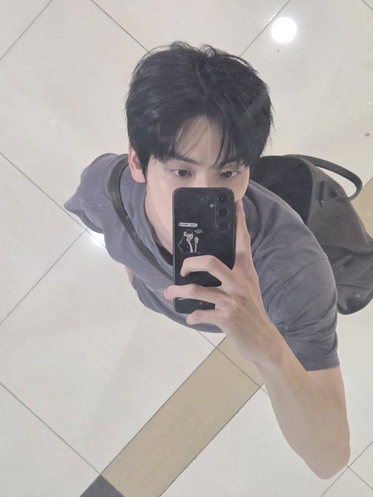 َ tweet media