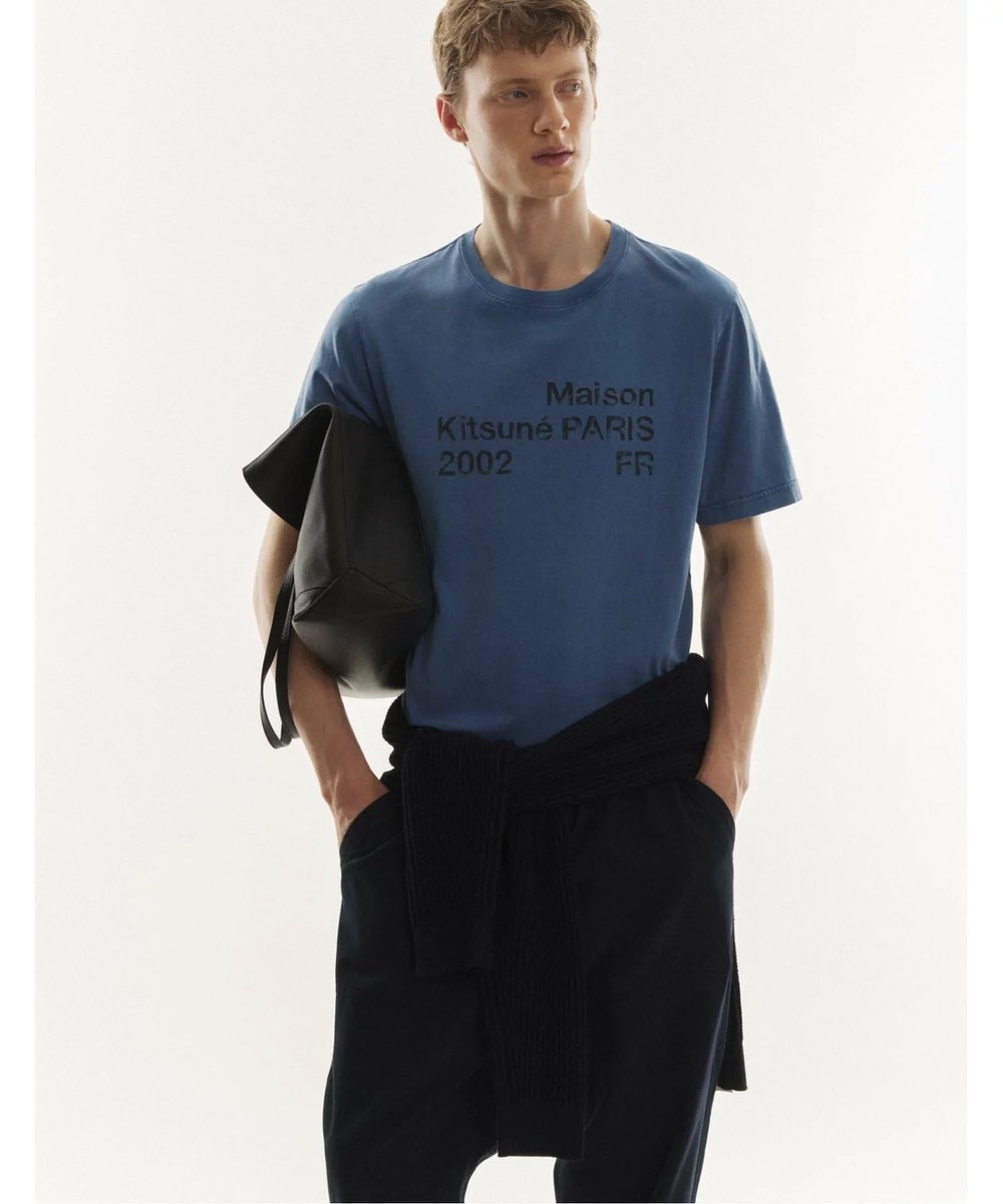 00sh_____'s tweet photo. メゾンキツネのブルーTシャツめちゃくちゃ好き… https://t.co/NT0WR6zj9y