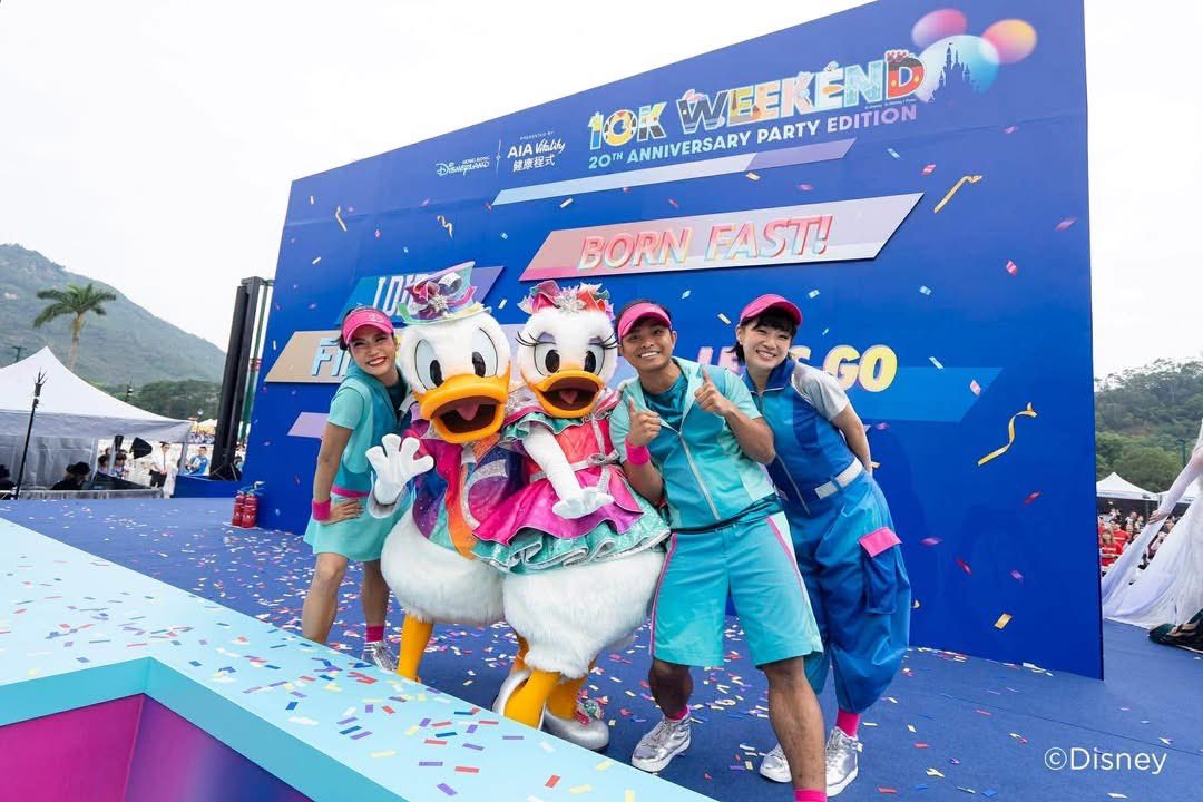 onetwoticket's tweet photo. ใครที่สมัครงานวิ่ง #magicrunfest แล้วลงทะเบียนเข้าปาร์คไม่ได้ อย่าพึ่งตกใจน้าาา เพราะในใบจองให้ลงทะเบียนก่อน 90 วันค่ะ ตอนนี้ยังลงไม่ได้นะคะ^^
✅🏃🏻♀️➡️ ตอนนี้ให้ลงทะเบียนได้แต่บัตรงานวิ่งเลือกเสื้อวิ่งเท่านั้นนะคะ
ใครที่ยังไม่ได้ซื้อบัตร คลิกซื้อได้ที่นี่ค่ะ https://t.co/f3hVY5ksqB
#HKDisneyland