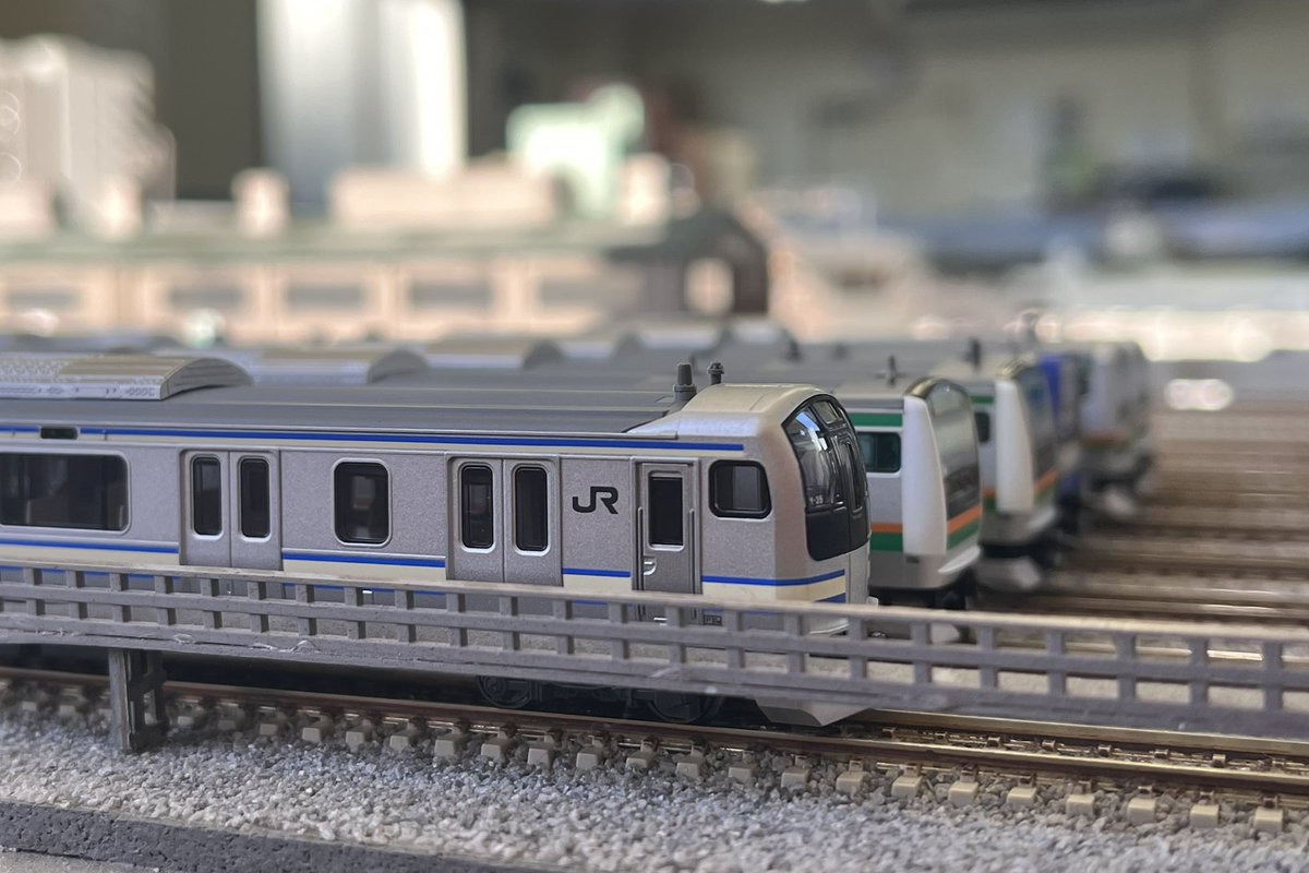 Re_Color_train's tweet photo. 【東京・はなれ3階】本日ご来店のお客様⑥

E217系 E231系 E235系の並び

#リカラーはなれ #リカラー #Re_Color #鉄道模型 #Nゲージ #鉄道ジオラマ #レンタルレイアウト #modellbahn https://t.co/bv4FQMcgsc