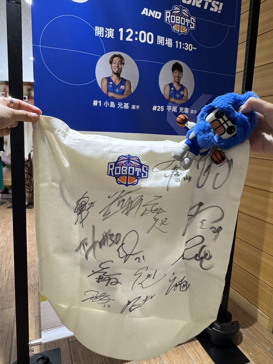 mpxrb25's tweet photo. 🦁🌀好きな選手は誰ですか？

🧏🏻‍♀️ティムシュナイダー選手です

🦁🌀なんでやねん(ｽﾞｺｰ)

ありがとうございました😂
これが、atsuno部。です。

※当方atsuno部。員 (笑) https://t.co/dr7nCo6eih