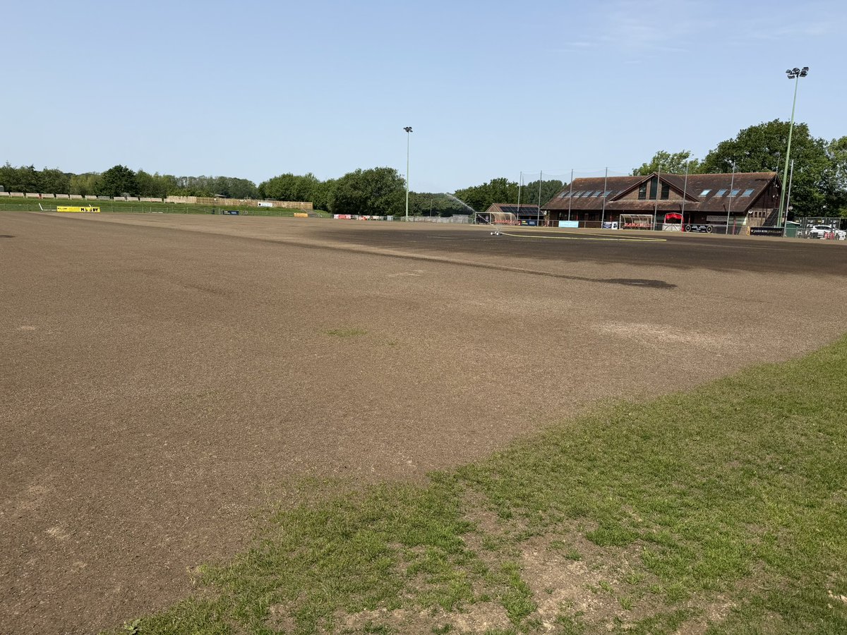 hassocksfc's tweet photo. Saturday ➡️ Saturday

It hasn’t quite been 2 weeks since the pitch renovations were completed, but we’re already seeing good grass growth

Pictures taken today and last Saturday show how much the surface has changed

Would like a bit more help from mother nature though 🌧️🌱

#UTR https://t.co/EjlUBVCe1T