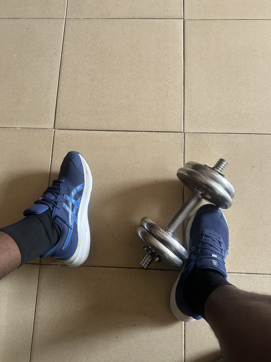 _OxAde's tweet photo. It’s the weekend 

Build on @arc 

move your body https://t.co/xaTjvFNZee