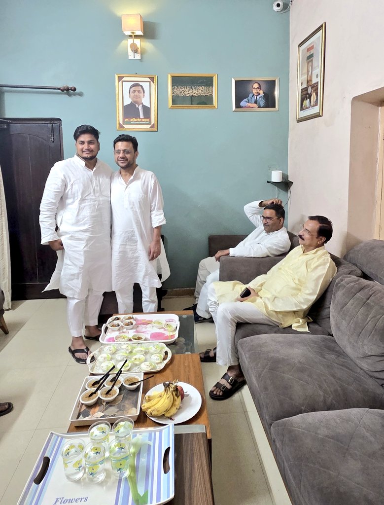 YasirS_Alig's tweet photo. ये चराग कई आँधियों पर भारी है। 
#visionary #Leader @yasarshah_SP साहब आप यूँही हस्ते रहें, सेहतमंद रहें, कामयाब रहें। 🤲❤️💚🚲
@yadavakhilesh @TeamYasarShah 
@mediacellsp @samajwadiparty https://t.co/gDLAaQJVCQ