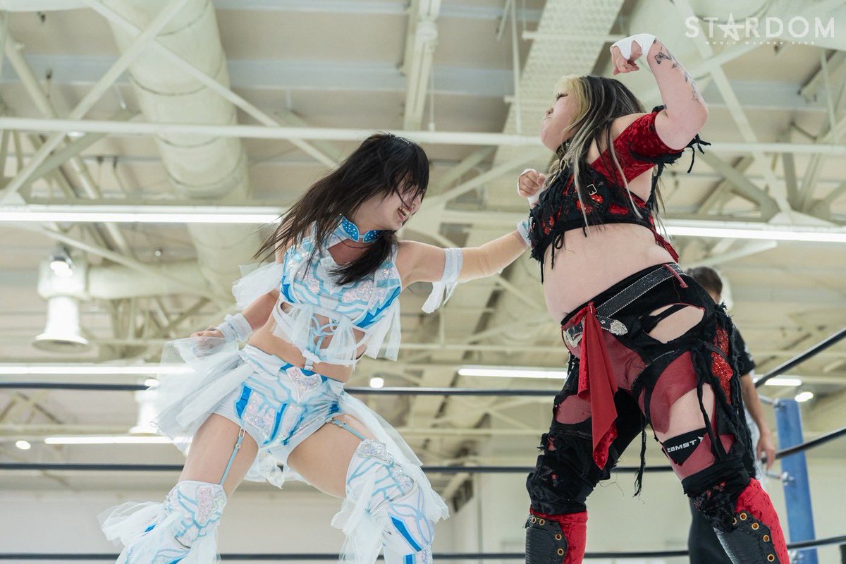kurara_stardom's tweet photo. 私はこのベルトを、正々堂々勝って巻いてる。その事実は誰にも奪えない。

私の思う強さは，自分を貫く力。
そして、何があっても絶対に折れないこと。

悔しいけどさ、ここまでの道のりに比べたらどうってことない。

一度や二度の結果で、私の夢も、このベルトの価値も揺らがない。
#STARDOM https://t.co/tNpaKxcQtn