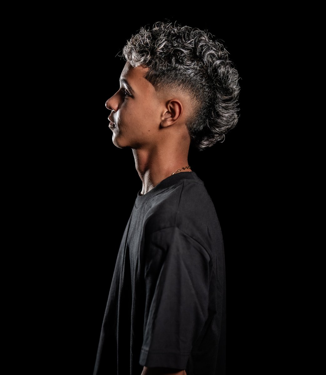 blackbox_paris's tweet photo. ⬛ BURST FADE | DESIGN

Merci à Alvaro pour la prestation ! 

Réserve ton créneau dés maintenant dans l'un de nos salons 🏴

(lien en bio) https://t.co/x39Ei4Rbmk