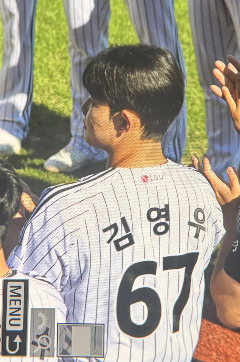 6et7it_'s tweet photo. 260530 역시 홈니가 최고인거같다…🤍❤️ʕ ᐢ ᵕ ᐢ ʔ
#엘지트윈스 #김영우 https://t.co/297cILYoou