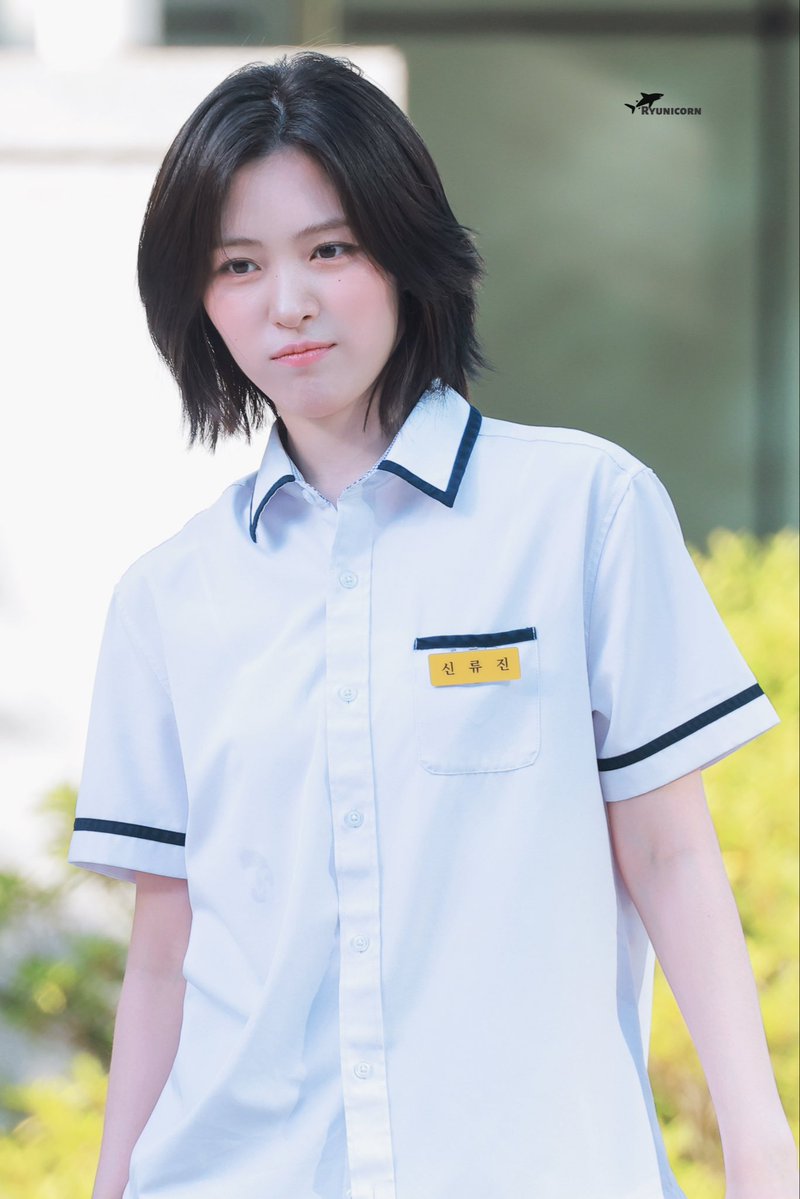 _Ryunicorn's tweet photo. 260530 🍃

#ITZY #있지 
#RYUJIN #류진 https://t.co/b8hXYtgdc4