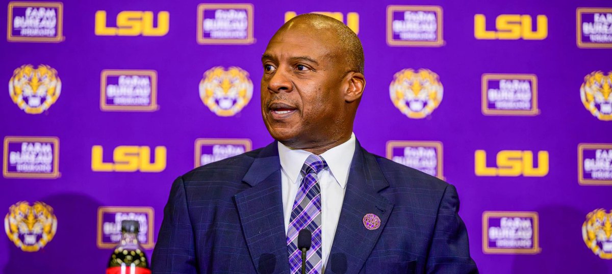 ZachNunezTV's tweet photo. Days until #LSU Football: 98

Today we highlight a native of “The Berry” (New Iberia), two-time defensive captain, and two-time SEC champion linebacker Verge Ausberry (’86-’90).

After climbing the athletic department ladder for years, the former Tiger standout was officially named LSU’s athletic director last month upon removal of the interim tag.