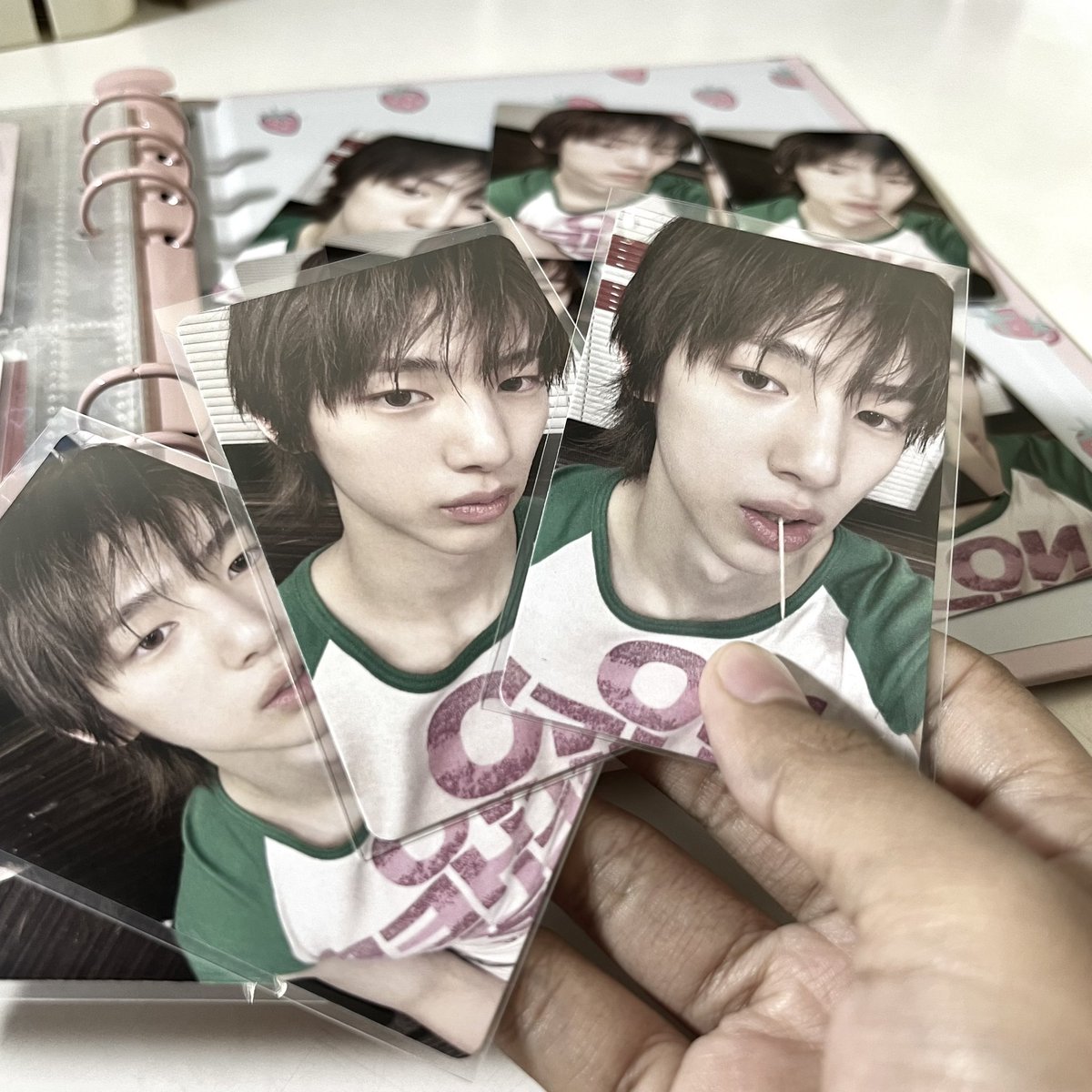 mochijjuseyo's tweet photo. so obssesed with jju matcha  💚🩷 https://t.co/Y8sQpZEtJr