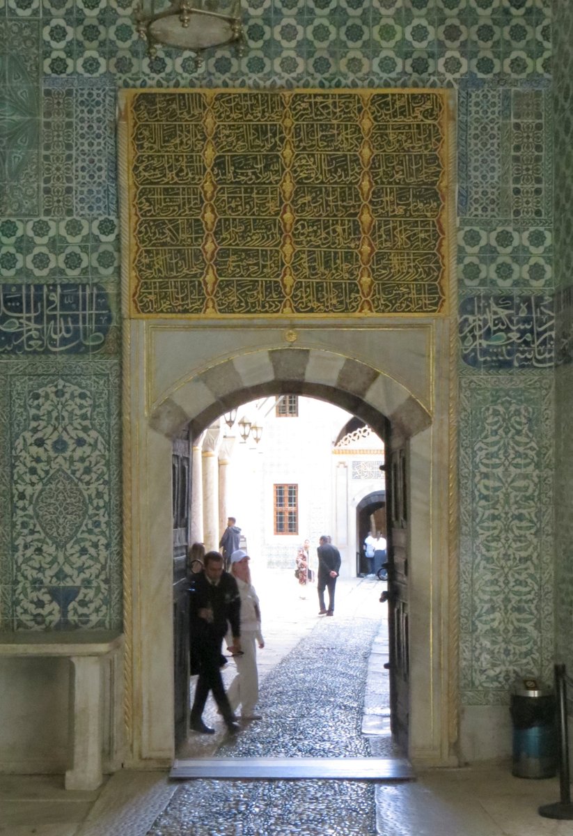 M_Stachnicki's tweet photo. The entrance to the Topkapi Palace Harem was by a steep passage. Carts delivered goods and vistors came this way. At the top was a courtyard where Eunuchs lived and controlled access to the Harem. #Turkey #Topkapi #Istanbul https://t.co/k6EYGngCvD