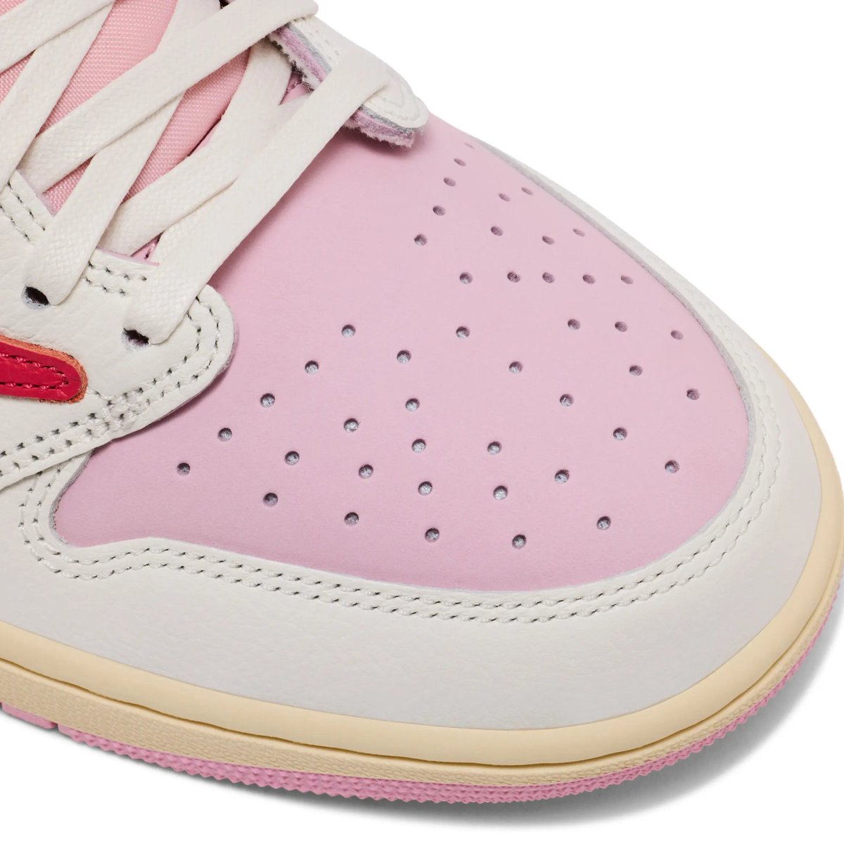 SneakerAlert tweet media