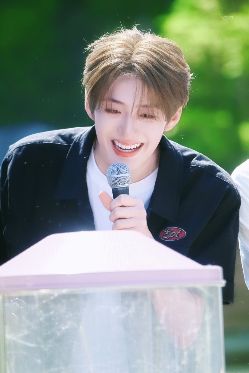 Yuniary219's tweet photo. 𝟮𝟬𝟮𝟲𝟬𝟱𝟯𝟬

✦⸝⸝🌱 🍮🐶‧⁺ ☘️💚⊹ ෆ ) ୨୧ . ˚ 

#정상현  #CHUNGSANGHYEON
#ALPHADRIVEONE  #ALD1  #알파드라이브원 https://t.co/JX7FAfK44M