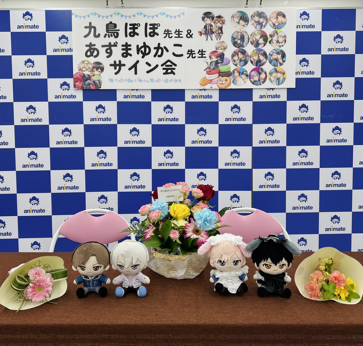 Popo_KUDORI's tweet photo. #男はじ サイン会ありがとうございました！
初めましての方やお久しぶりの方、お一人お一人とゆっくりご挨拶できてとても嬉しかったです。
本当はもっと色々お話ししたかったのですが皆さんと一緒に緊張が爆発しておりワハハ！
お手紙やプレゼントもありがとうございました…！お花きれいっ https://t.co/pcpEJ9WAG0