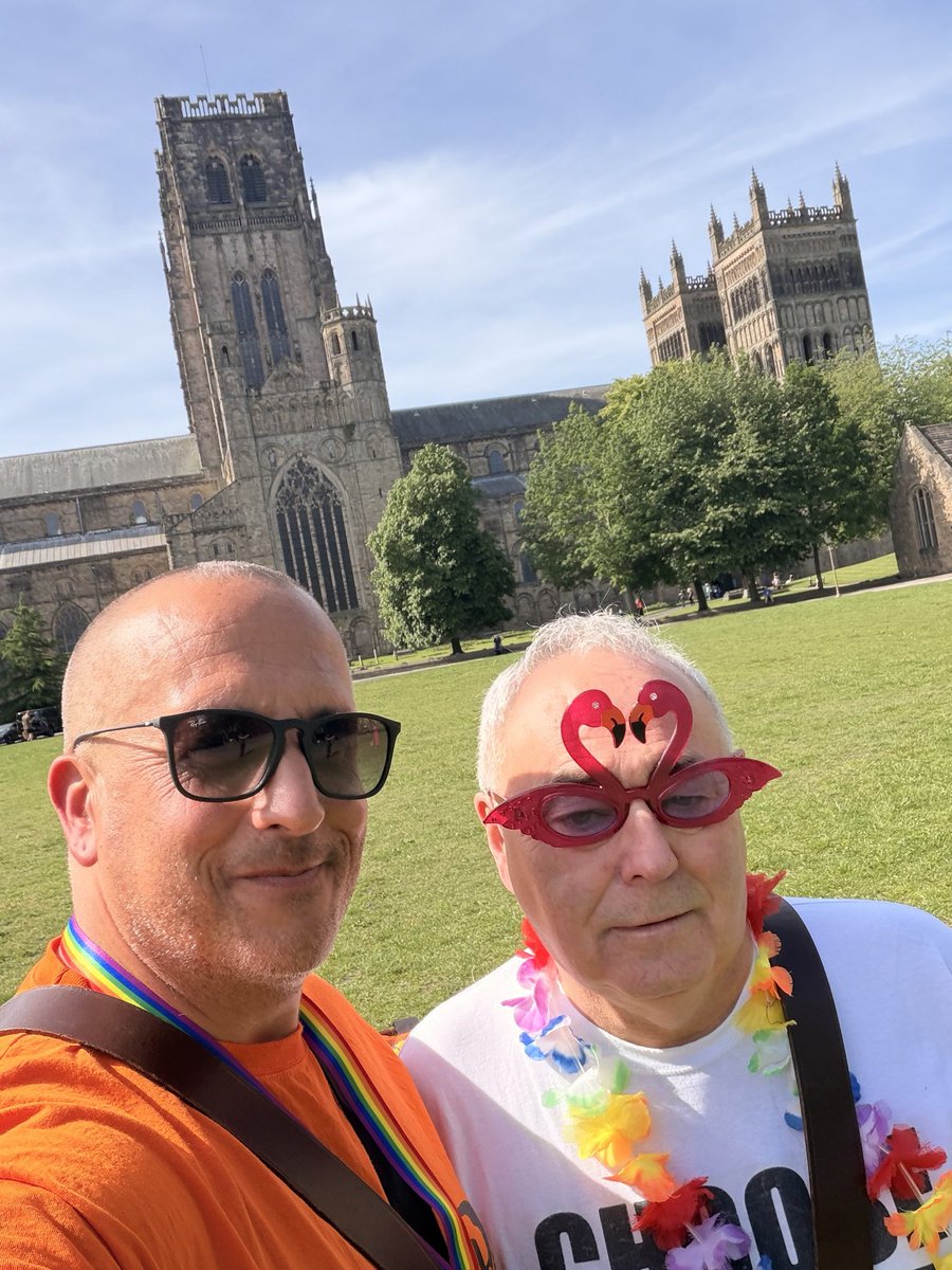 GMBDurham's tweet photo. GMB Durham LA Branch we’re proud to be invited to carry our branch banner at this years #durhampride. 

Amazing turnout and incredible weather made a perfect day. 

GMB will continue to campaign for better rights, pay and conditions for all LGBT+ workers. 🧡🖤🌈

@BookWyrmDurham https://t.co/nOqXMR4lUE
