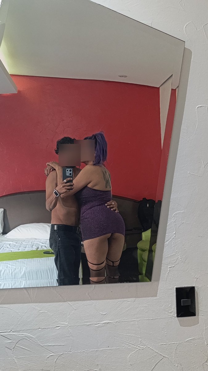NightLoverSW's tweet photo. @NightLoverSW
Aún estamos en el hotel VENTO ecatepec, estamos recibiendo sus propuestas, abierto para singles, unicornios y parejas.
No sé les antoja un sabadito horny?
Luna está abierta a sus propuestas y Leo firme a lo que venga.😈💜
#HotWife
#SabadoDeMorboYProvocación https://t.co/xQMNwyGyrl