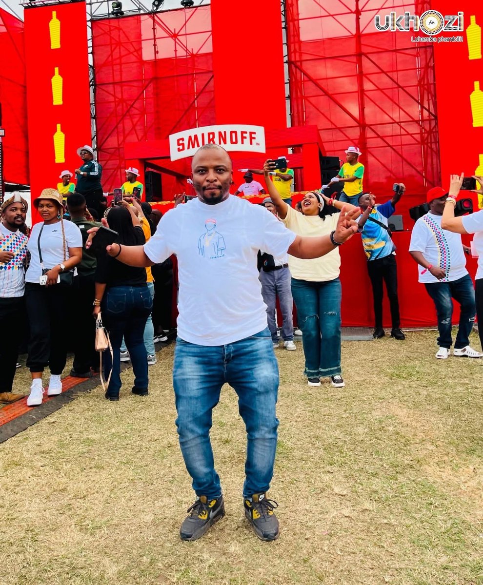 ukhozi_fm's tweet photo. Kwaze kwamnandi ๐eDurban Berea Rovers ๐ฅณ
Abuvumelekile kubantu abangaphansi kweminyaka engu-18๐
#WeDoWe #Nakanjani #UkhoziFM https://t.co/QutQX2QL8b