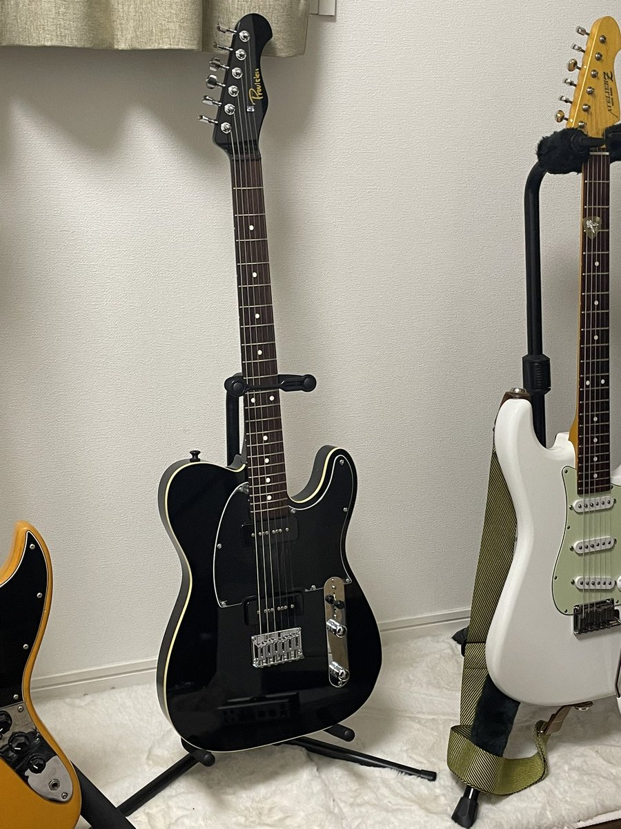 kox39649819's tweet photo. 家宝が増えてしまった。
めっちゃひいて上手くならなきゃだし、めっちゃお仕事して稼がなきゃ‼︎!
#provision
#SHISHAMO
#宮崎朝子 https://t.co/3K0KqDTNdS