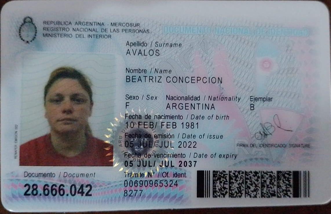 caraicho1's tweet photo. @nanyramponi @abergdolt  le amo a da una mano porque se ve que le hacen mucho caso a lo dni. La señora del narco rosarino e correntina y ambo viven en paso patria. Seguro que la policía de valde sabe a dónde. Ahí noma ande cargar la cocaloca pue. De nada. https://t.co/SF3SBHsviQ