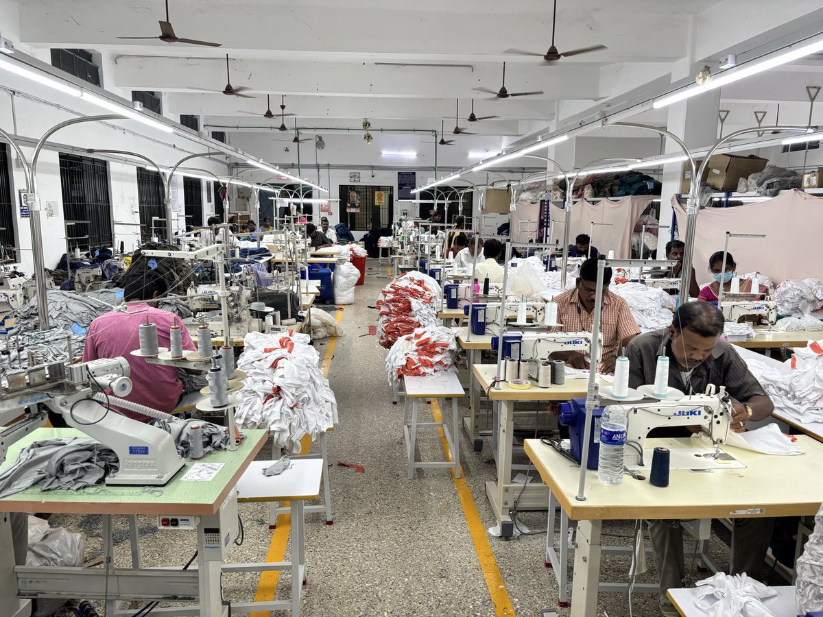 supreetkashyap's tweet photo. 60+ people are now associated with Wellbi across fabric making, dyeing and stitching. https://t.co/bPTzs6BNSq
