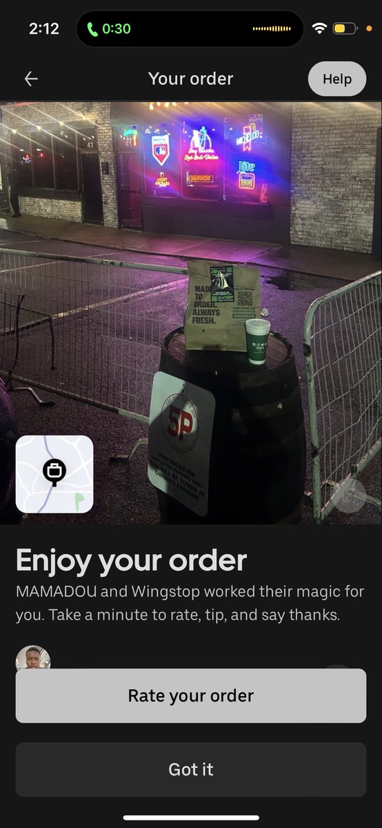 JimmyG1574's tweet photo. Yep here’s my wingstop that got delivered to the bar instead of my house last night. Worse than 9/11. https://t.co/n0xWnSEAYa