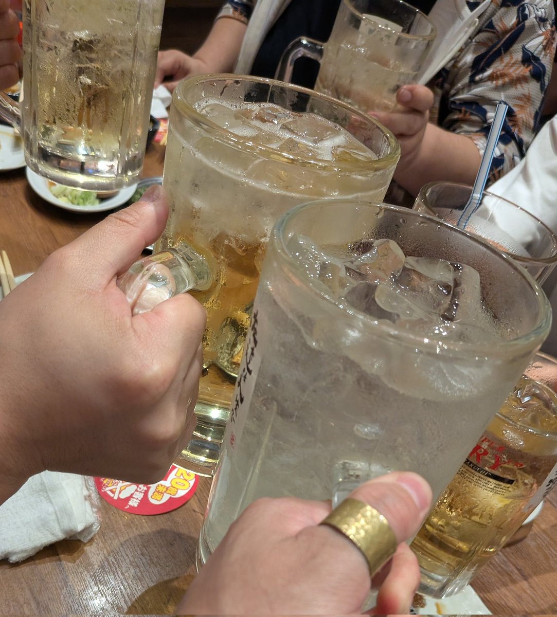 029cdf42cd4b40f's tweet photo. ボードゲームのあとは、酒を飲むと良いとされています。

例に漏れず、ボードゲームのあとに酒を飲むと、やはりとても良かったです。 https://t.co/BNQAjIcpnG