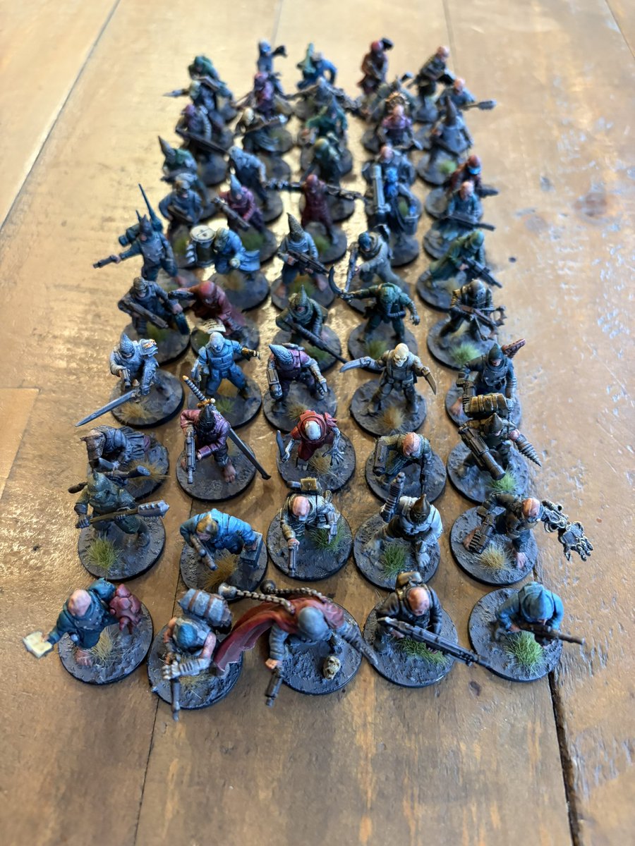 JemDuducu's tweet photo. So I mixed together 2 #Stargrave and 1 #Frostgrave kits + the bits box to come up with 60 unique minis. So much fun to build and paint. All done!
#WIP https://t.co/Hv12IFCgmJ