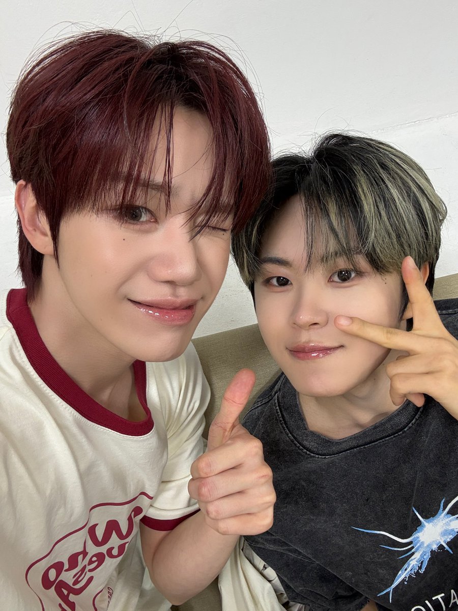 DIGNITY_members's tweet photo. 민석이 생일츄카츄카🫶🏻🫶🏻
 
#MINSEOK #민석 #LUO #루오 #DIGNITY #디그니티 #SLIPSHOT #POINT_BLANK https://t.co/97uEdtKnFN