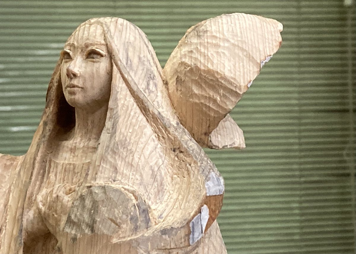 redleaves6's tweet photo. 「熾火」桧
休憩は、麦畑を 眺めに。美っ
#art #woodart #sculpture #木彫り #彫刻刀 https://t.co/FXrog9nzym