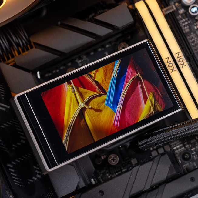 Deepcoolglobal's tweet photo. Your angle, your style.

AIO: LT360 VISION ARGB

#deepcool #LT360VISIONARGB #airflow #pcbuilding #fps #gamingpc #gamerlife #esports #cpucooler #lga1851 #am4 #am5 #memes https://t.co/vCxBn9lZ4c