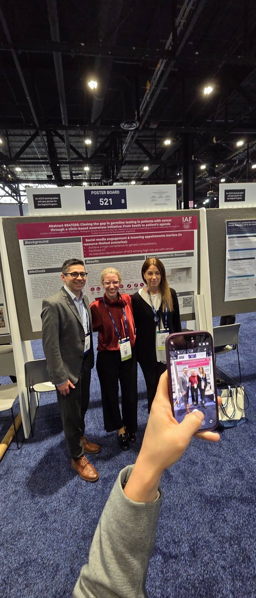 Martin_AngelMD's tweet photo. #Posterwalk at #ASCO26
Congrats @fundacion_FUCA & @IAF_Fleming team! @Andrwrodri84
Photo credits @fwaisberg1 https://t.co/FEaUmIyIU4
