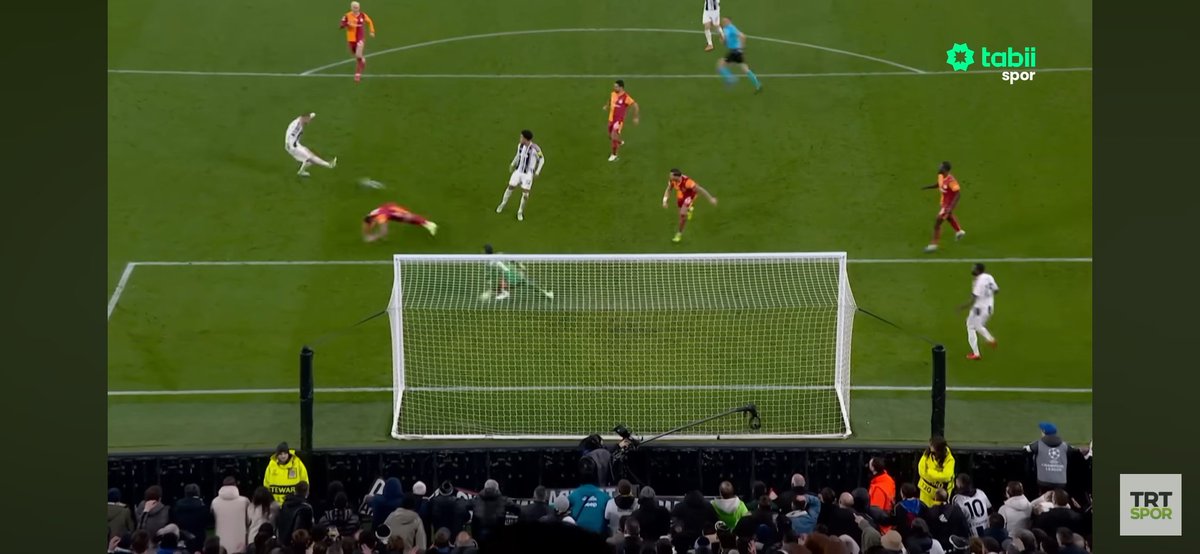 Rehz41's tweet photo. @kilamamet27 Balına soktuğum şu gol olsa kurtuluyoduk o heriften. Hep kırılma anlarında yırtti balını ben onun.. it https://t.co/dXfFgFZUG8